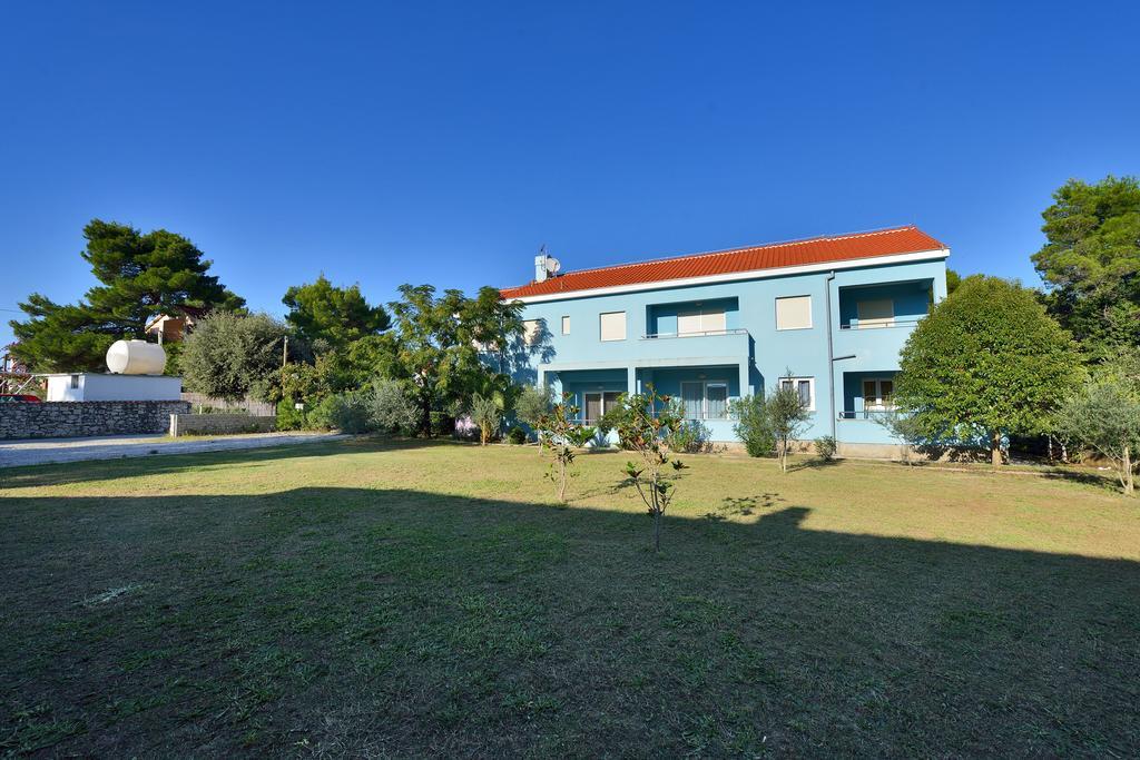 Sara Apartments Petrčane Kültér fotó