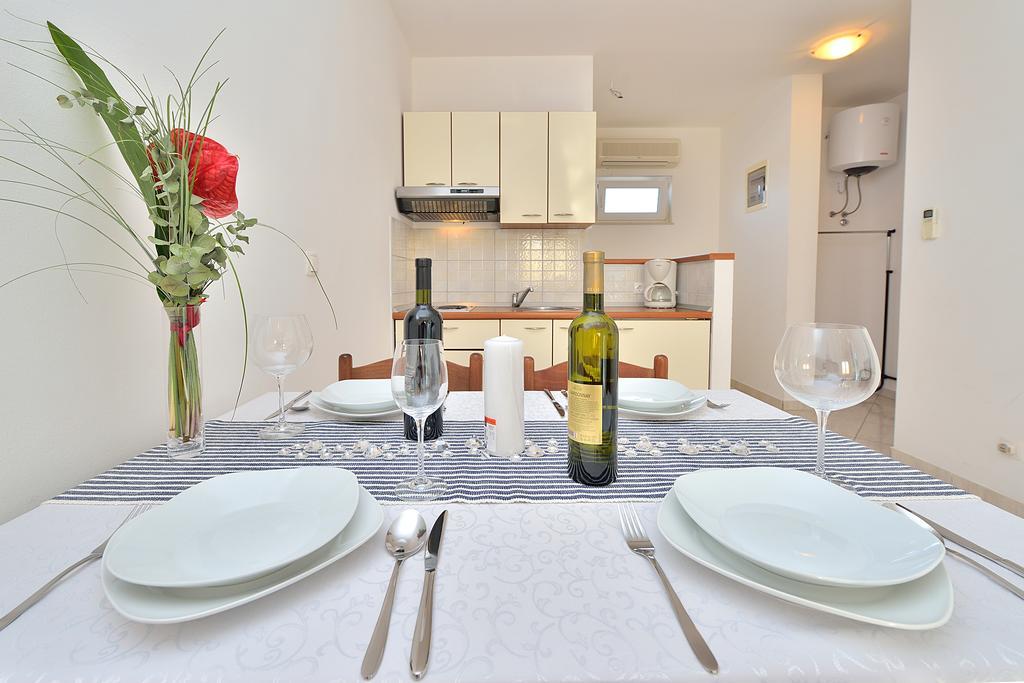 Sara Apartments Petrčane Szoba fotó