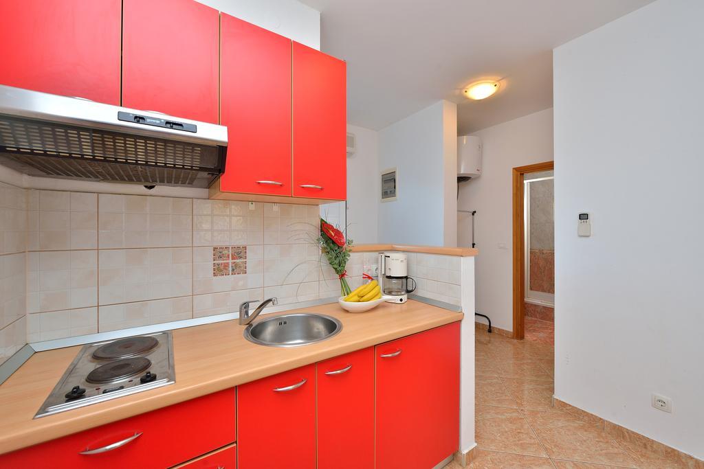 Sara Apartments Petrčane Szoba fotó