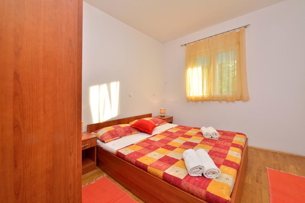 Sara Apartments Petrčane Szoba fotó