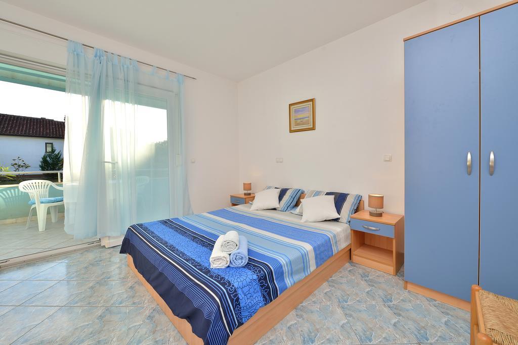 Sara Apartments Petrčane Szoba fotó