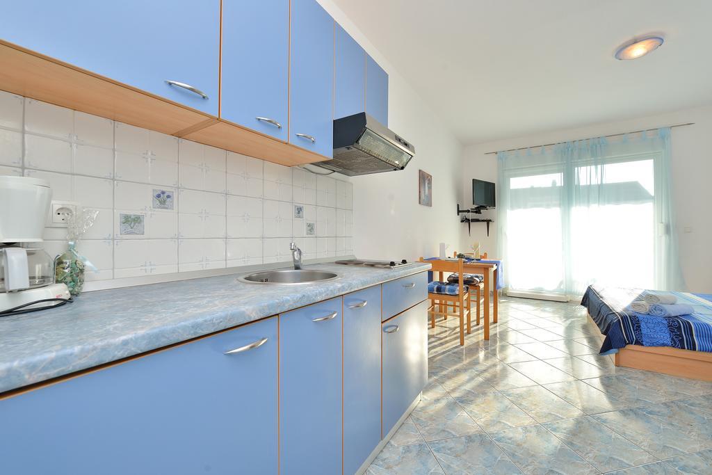 Sara Apartments Petrčane Szoba fotó