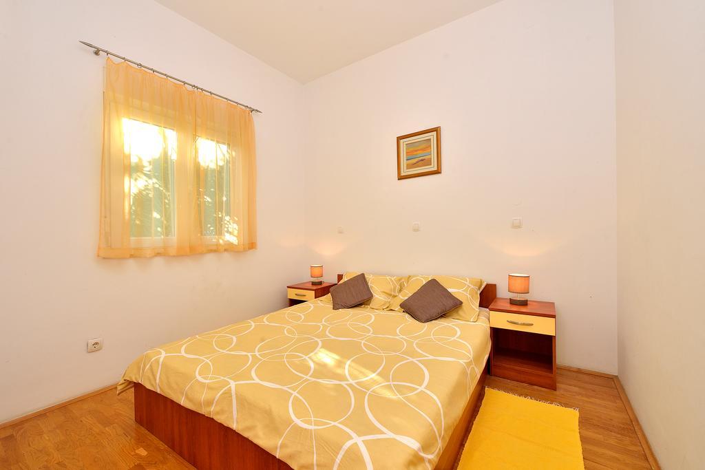 Sara Apartments Petrčane Szoba fotó
