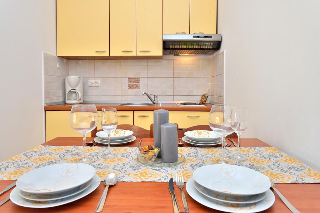 Sara Apartments Petrčane Szoba fotó